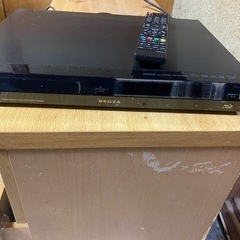 TOSHIBA Blu-rayレコーダー　2011年製