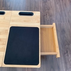 ラップトップ机の画像