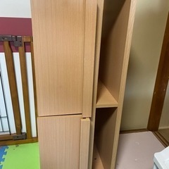 伸びるテレビ台