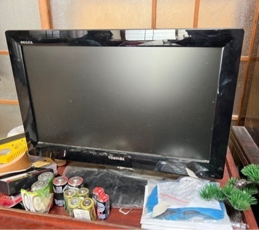 【本日】19型テレビ　TOSHIBA