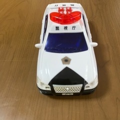 パトカーのおもちゃ 音鳴ります！