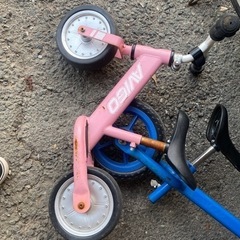 女の子用 キックバイクの画像