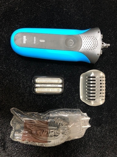 ブラウン メンズ電気シェーバー シリーズ3 301s 3枚刃 水洗い/お風呂剃り可　充電器新品