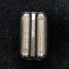 ブラウン メンズ電気シェーバー シリーズ3 301s 3枚刃 水洗い/お風呂剃り可　充電器新品の画像