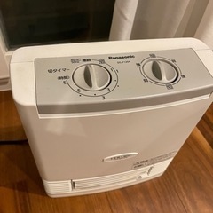 電気ファンヒーターの画像