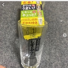 酒場のレモンサワー　透明グラス