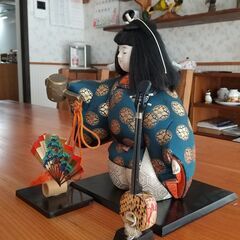 木目込み人形　5月人形(浮世人形？）　多摩センター駅　ケース付けます。(少し汚れあり）の画像