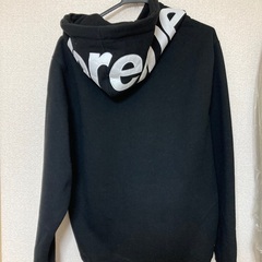 Supreme パーカー黒　新品未使用　Mサイズ