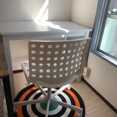 机、椅子セット取りいただける方の画像