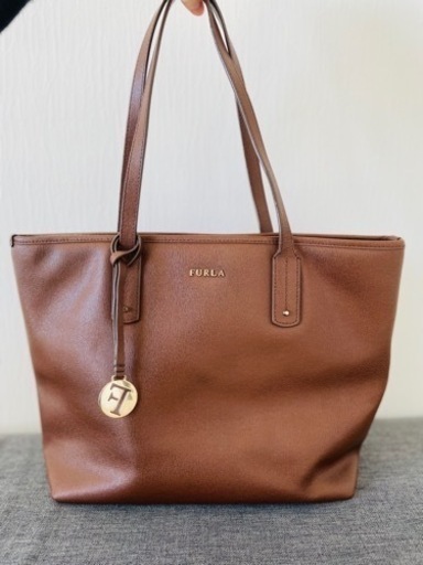 フルラ　FURLA トートバック