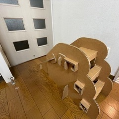 ダンボールすべり台の画像