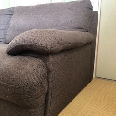 ニトリの三人掛けソファの画像
