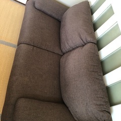 ニトリの三人掛けソファの画像