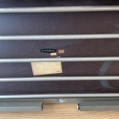 折り畳みテーブルの画像