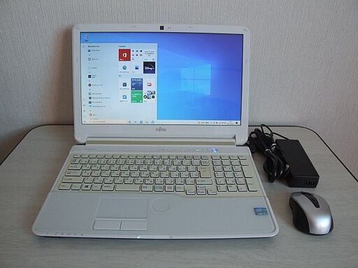 高速SSD240GB搭載　第二世代 Core i7-2670QM（4コア/8スレッド）　富士通 LIFEBOOK AH53/K　ノートパソコン　 (3923)