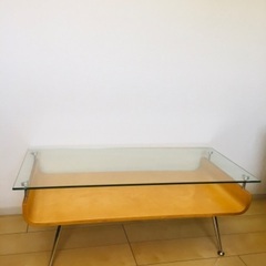 ガラス製ローテーブル
