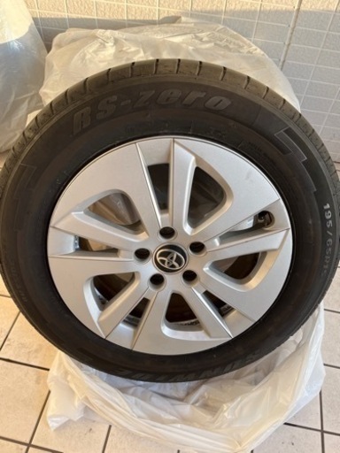 プリウス50純正ホイール