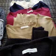 セーター、カットソー、スカート、パンツなどの画像