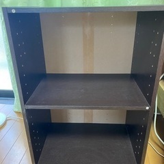 二段の本棚
