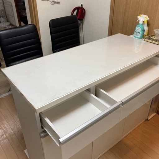 [3/13まで]食器棚付きカウンターテーブル椅子2脚付き
