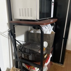 電子レンジなど置けるラック！　値下げの画像