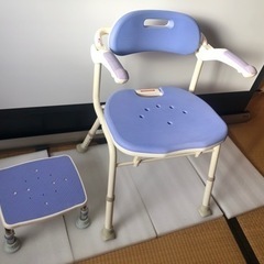 安寿 入浴シャワーベンチ(チェア)&浴槽台。2台での出品