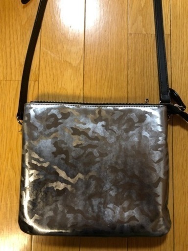 ヨシノヤのショルダーバッグ