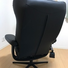 3/10or11の午前中引取のみ。ニトリの1人用ソファチェア+足置きの画像