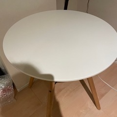 ダイニングテーブル