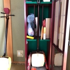 三味線２挺と三味線ケースの画像