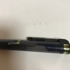 赤のボールペン1本＋シャープペンシル4本の画像