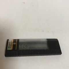 シャープペンシルの替え4箱の画像