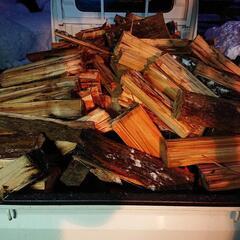 【軽トラ荷台いっぱい価格】薪 間伐材 暖炉・薪ストーブ・キャンプにの画像