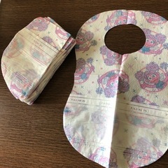 【再値下げ！】幼児食事使い捨てエプロン　２３枚の画像