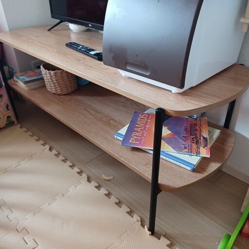テーブル