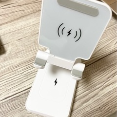【sold】2台同時ワイヤレス充電器　折畳式 ワイヤレス充電スタ...