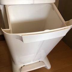 ペダル式 2段 ゴミ箱の画像