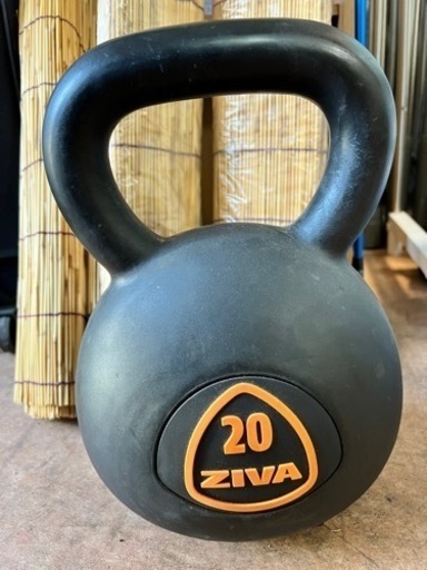 取引中  ケトルベル  20kg ゴム製 かなり重いです…  しげん屋