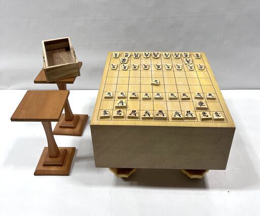 将棋セット 将棋盤 駒台 将棋駒 脚付き 盤サイズ33×36.5×高さ24.5cm 厚み14.5cm 重量8.5kg C
