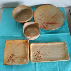 ①志野焼の食器