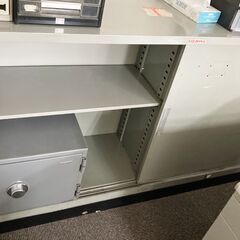 無料！スチール書庫　重たい書類の収納にぴったり！