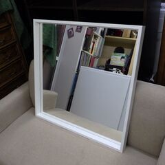 ほぼ未使用　IKEA/イケア　NISSEDAL ニッセダール 65×65cm　白/ホワイト　壁掛け　鏡　ウォールミラーの画像
