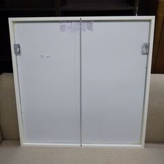 ほぼ未使用　IKEA/イケア　NISSEDAL ニッセダール 65×65cm　白/ホワイト　壁掛け　鏡　ウォールミラーの画像