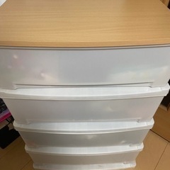 商談中　ニトリ　4段　チェスト 