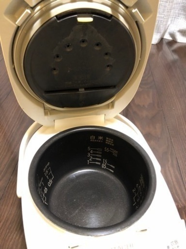 HITACHI 炊飯器　2018年製