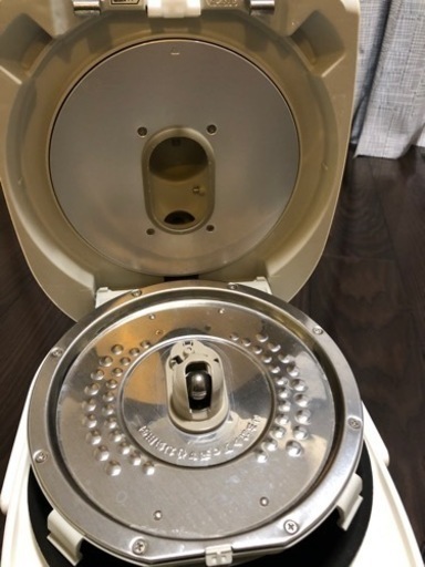 HITACHI 炊飯器　2018年製