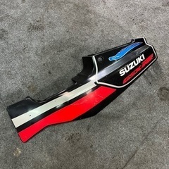 ☆SUZUKI☆GSX-R☆左シートカウル☆サイドカウル☆中古☆現状☆