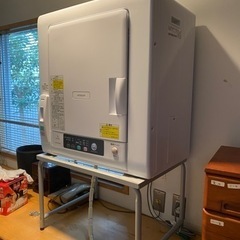 日立衣類乾燥機5kg (スタンド付)