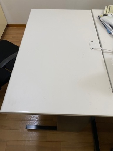 ビジネスデスク