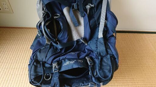 【オスプレー】登山　７０㍑リュック　紺色